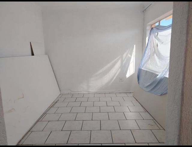 3 BEDROOM PROPERTY TO RENT IN FLORA PARK